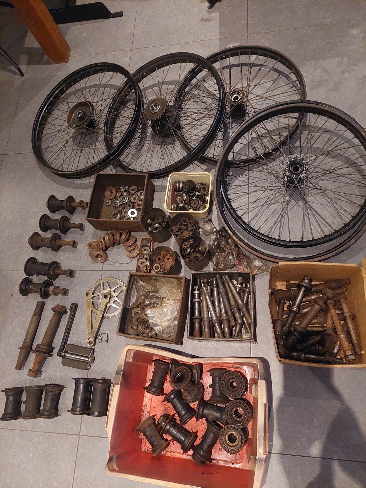 Grote partij antieke oldtimer bakfiets onderdelen, Ophalen, Nieuw, Overige typen