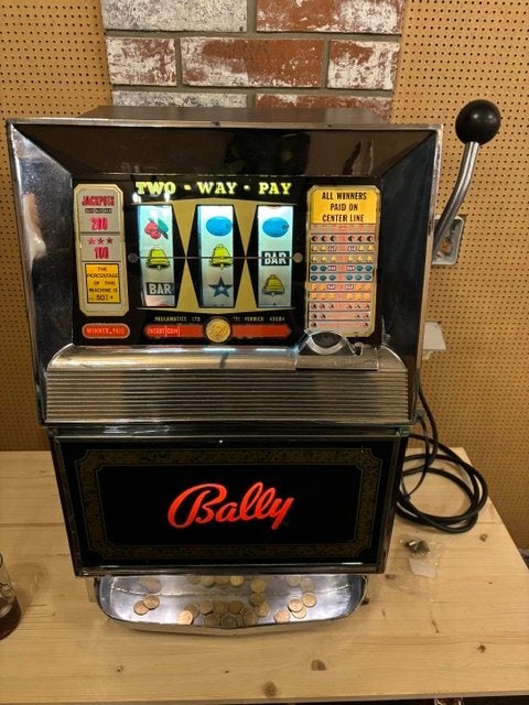 Bally Gokkast/Eenarmige Bandiet, Euro, Ophalen, Gebruikt