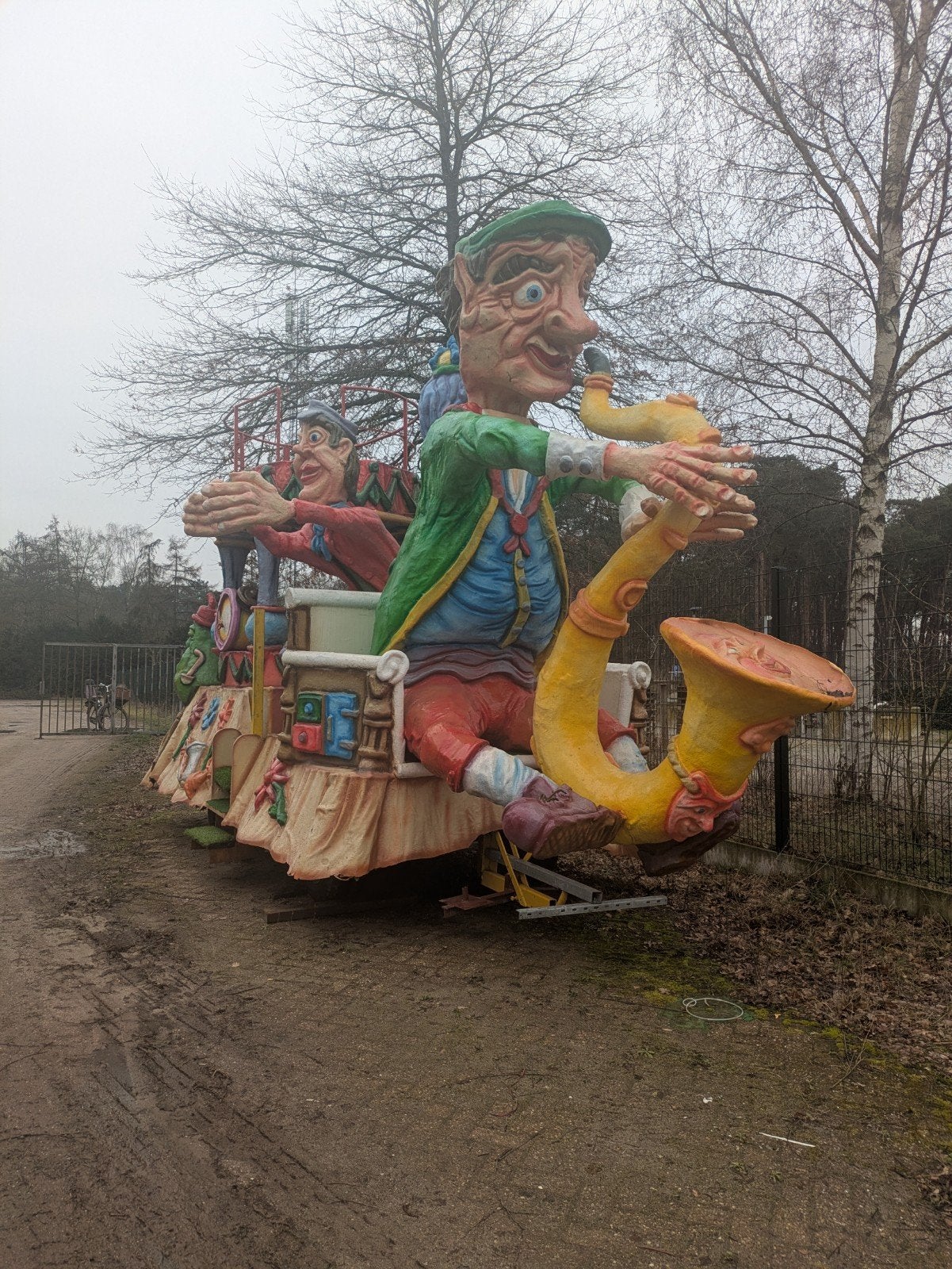 Carnavalswagen met figuren en goed onderstel, Ophalen, Gebruikt, Overige typen, Carnaval