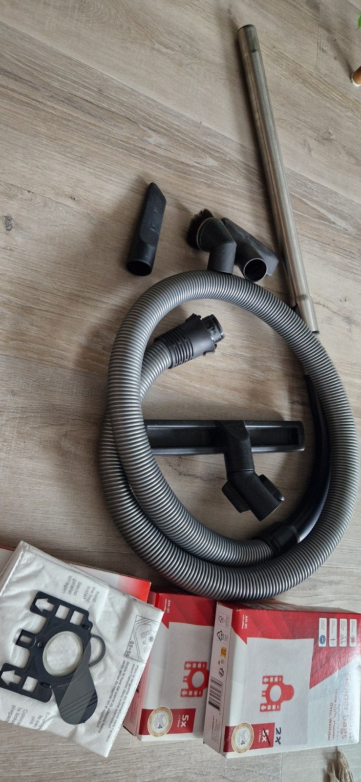 Miele stofzuiger accessoires en stofzakken, Witgoed en Apparatuur, Stofzuigers, Stofzak, Gebruikt, Ophalen of Verzenden, Sledestofzuiger