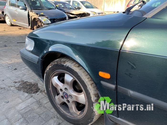 Scherm links-voor van een Saab 900, Auto-onderdelen, Gebruikt, -, -, Ophalen of Verzenden