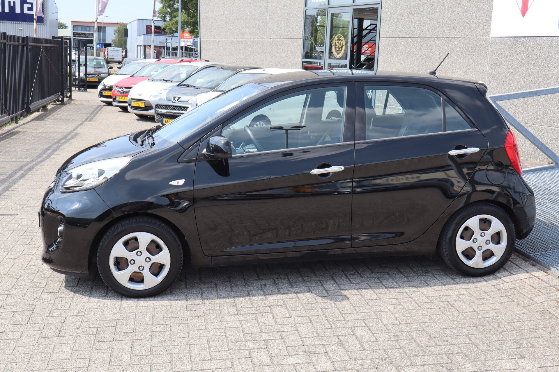 Kia Picanto 1.2 CVVT DynamicLine Nederlandse auto! 5 deurs/C, Voorwielaandrijving, Gebruikt, Zwart, 4 cilinders