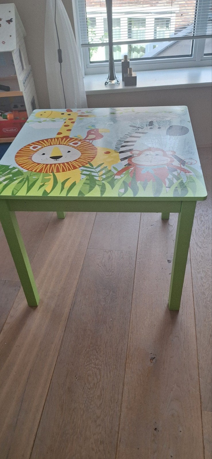 Kinder tafel vierkant met safari dieren print, Ophalen, Zo goed als nieuw, Tafel(s)