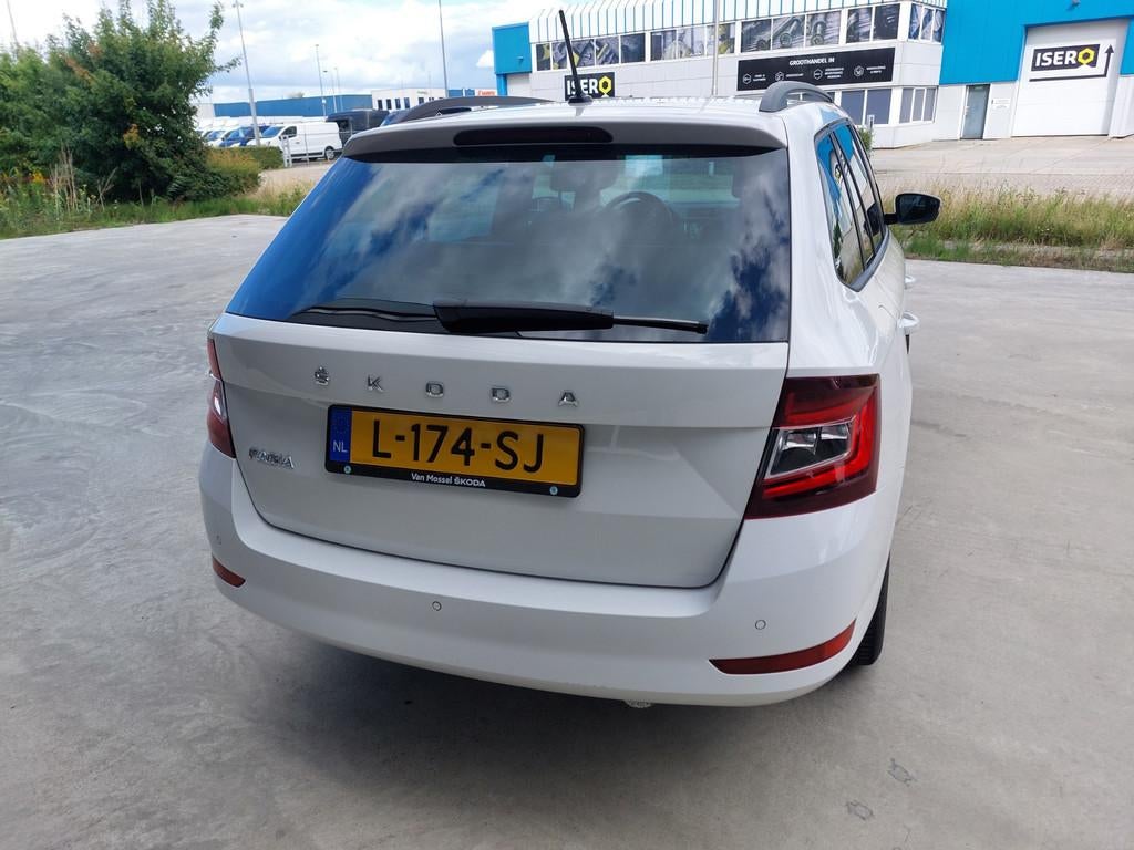 Skoda Fabia Combi 1.0 TSI Ambition Airco/NAV /Dakrail 7-2021, Voorwielaandrijving, Stof, Gebruikt, 95 pk