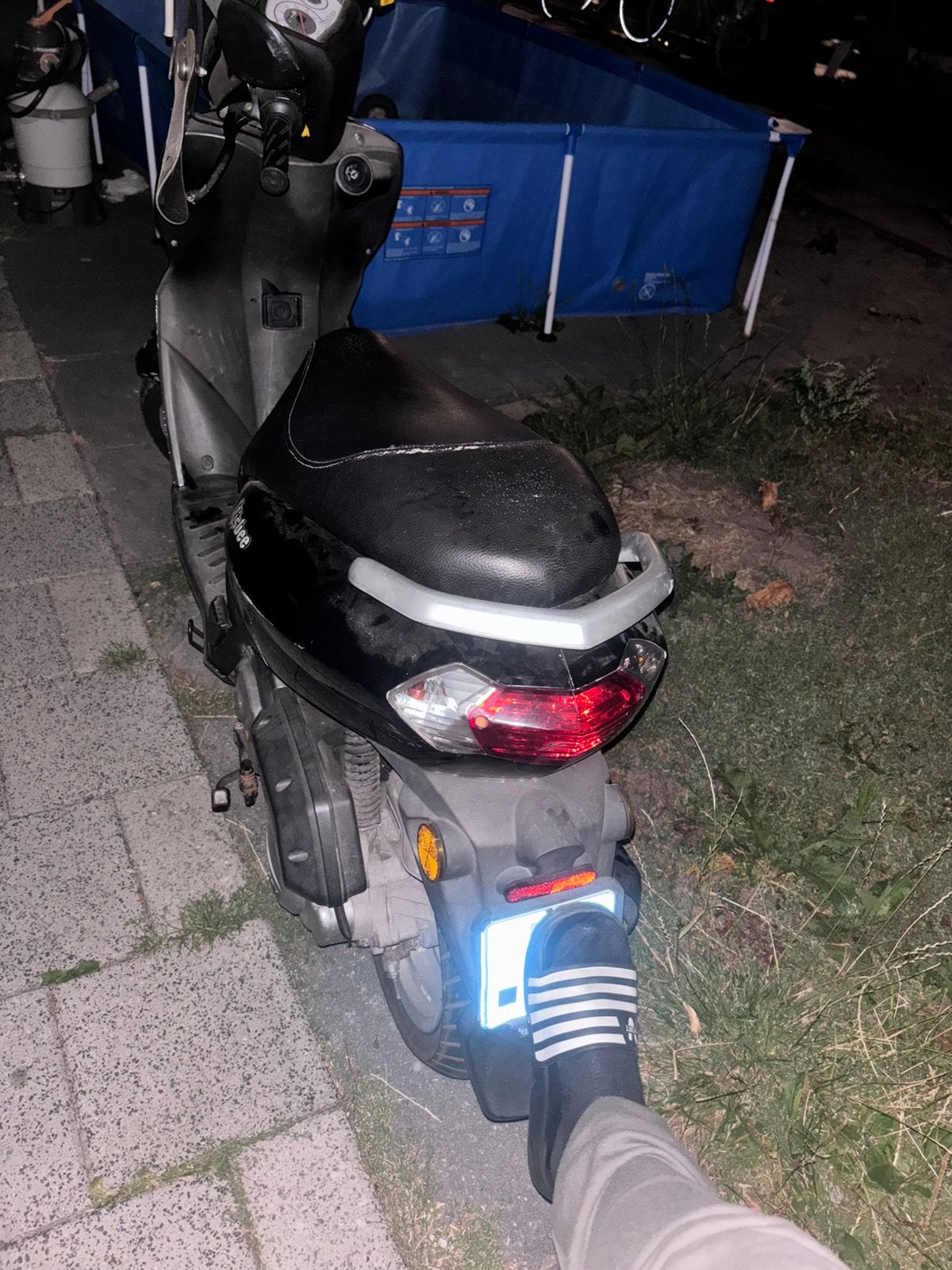 Peugoet kisbee blauw kenteken, Ophalen, Overige modellen, Zo goed als nieuw, Benzine