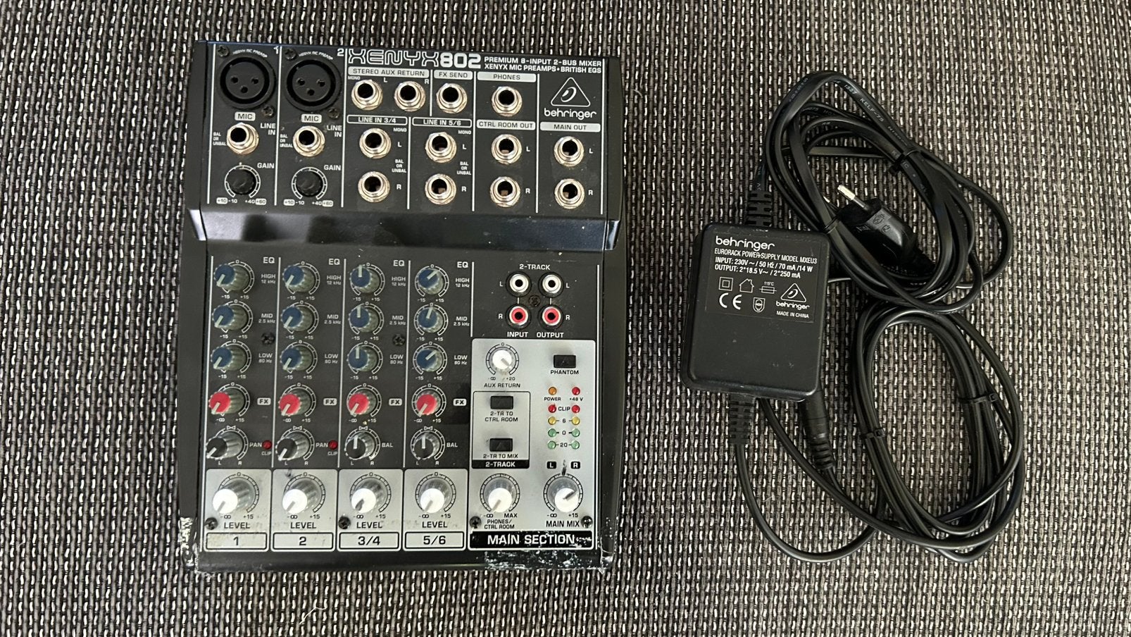 Behringer Xenyx 802 Mengpaneel met adapter, Ophalen of Verzenden, Gebruikt, 5 tot 10 kanalen, Microfooningang