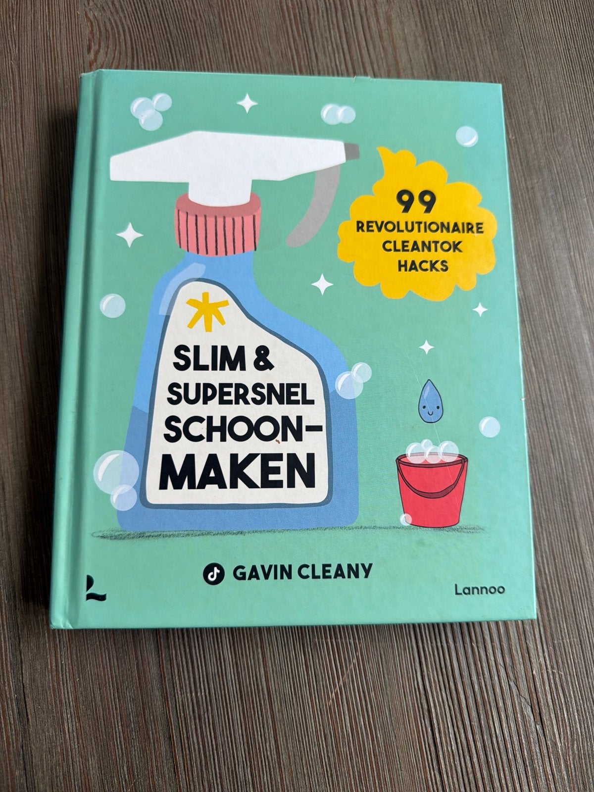 Slim & Supersnel Schoonmaken - 99 Cleantok Hacks, Ophalen of Verzenden, Gelezen, Overige onderwerpen