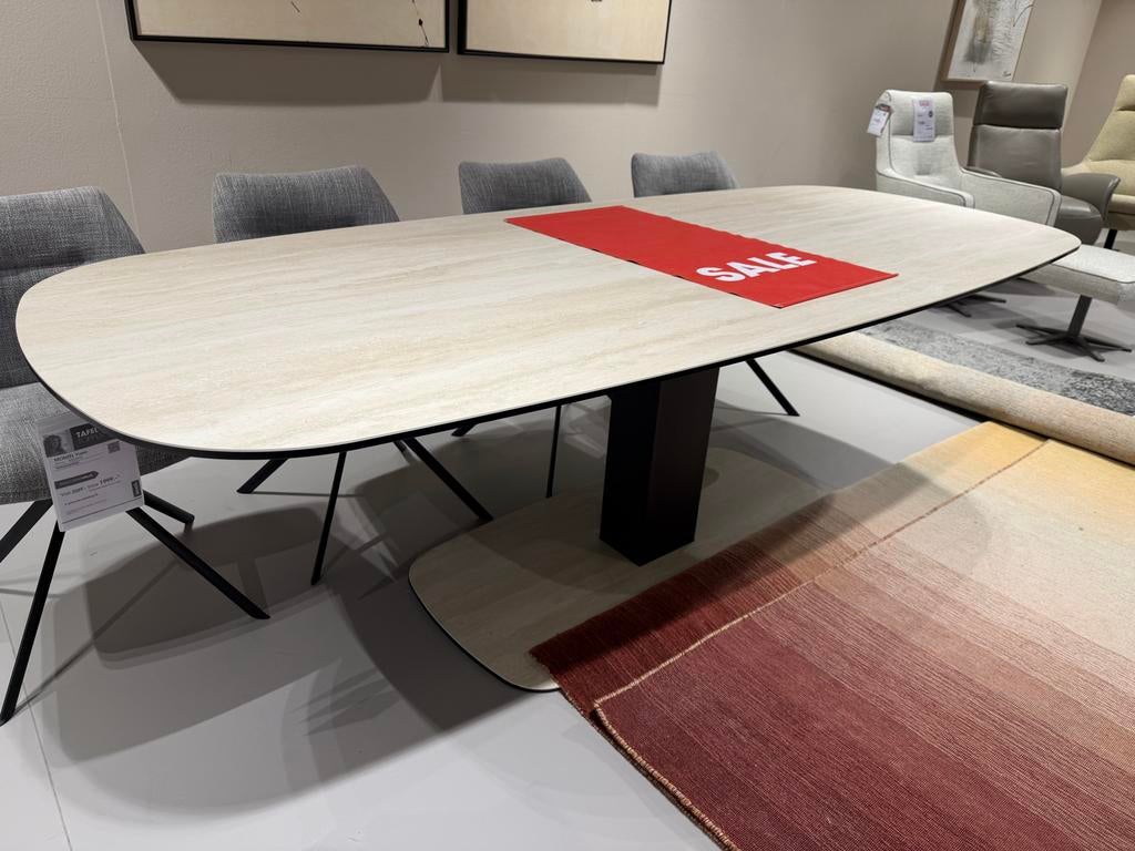 Montel Yuno, Moderne ovale eettafel met uniek onderstel, Huis en Inrichting, Tafels | Eettafels, 100 tot 150 cm, Ophalen of Verzenden