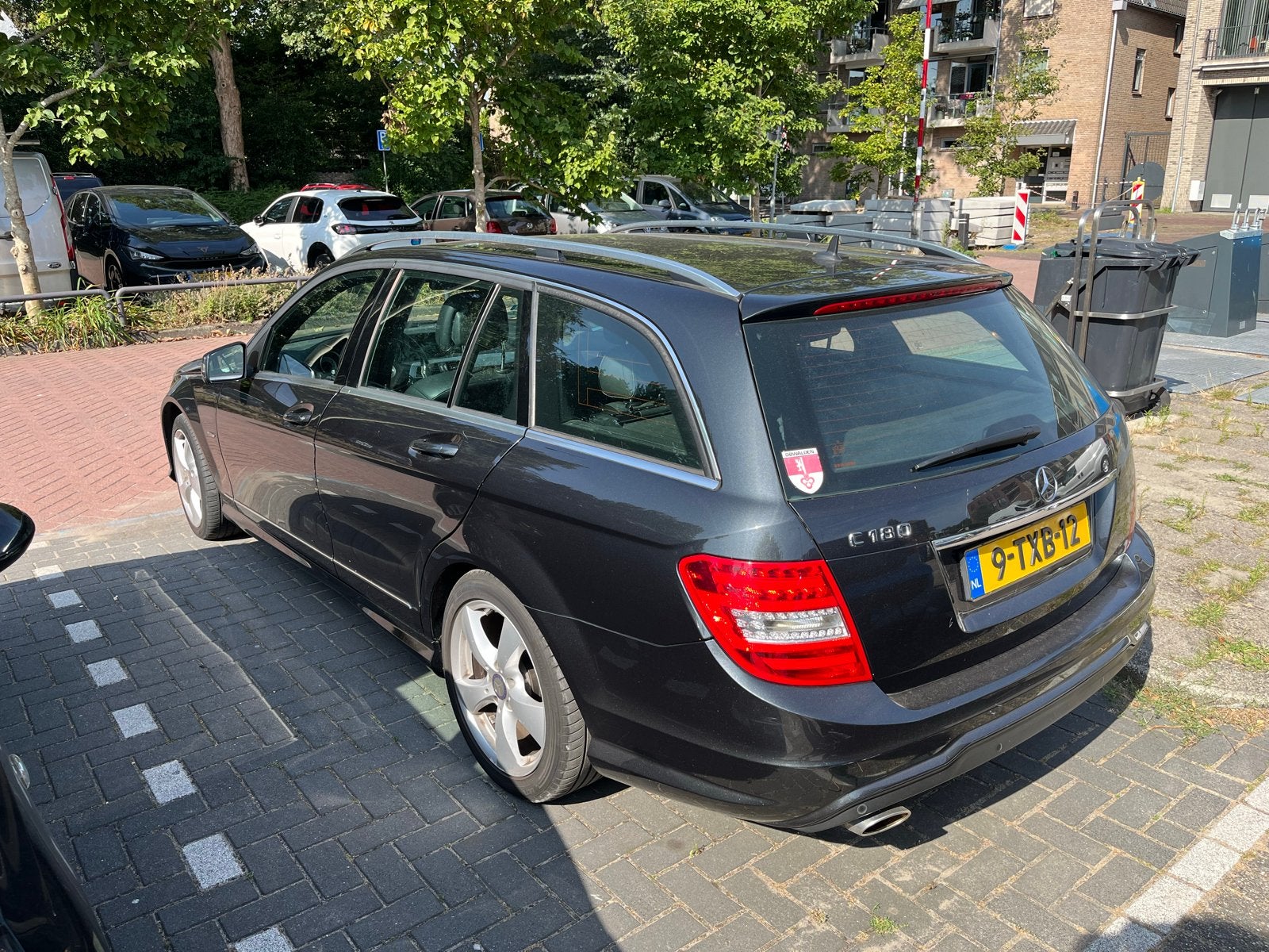 Mercedes-Benz C-Klasse C180 Blueefficiency Aut. 2014 Zwart, Auto's, Mercedes-Benz, Automaat, Achterwielaandrijving, 1800 kg, 1445 kg