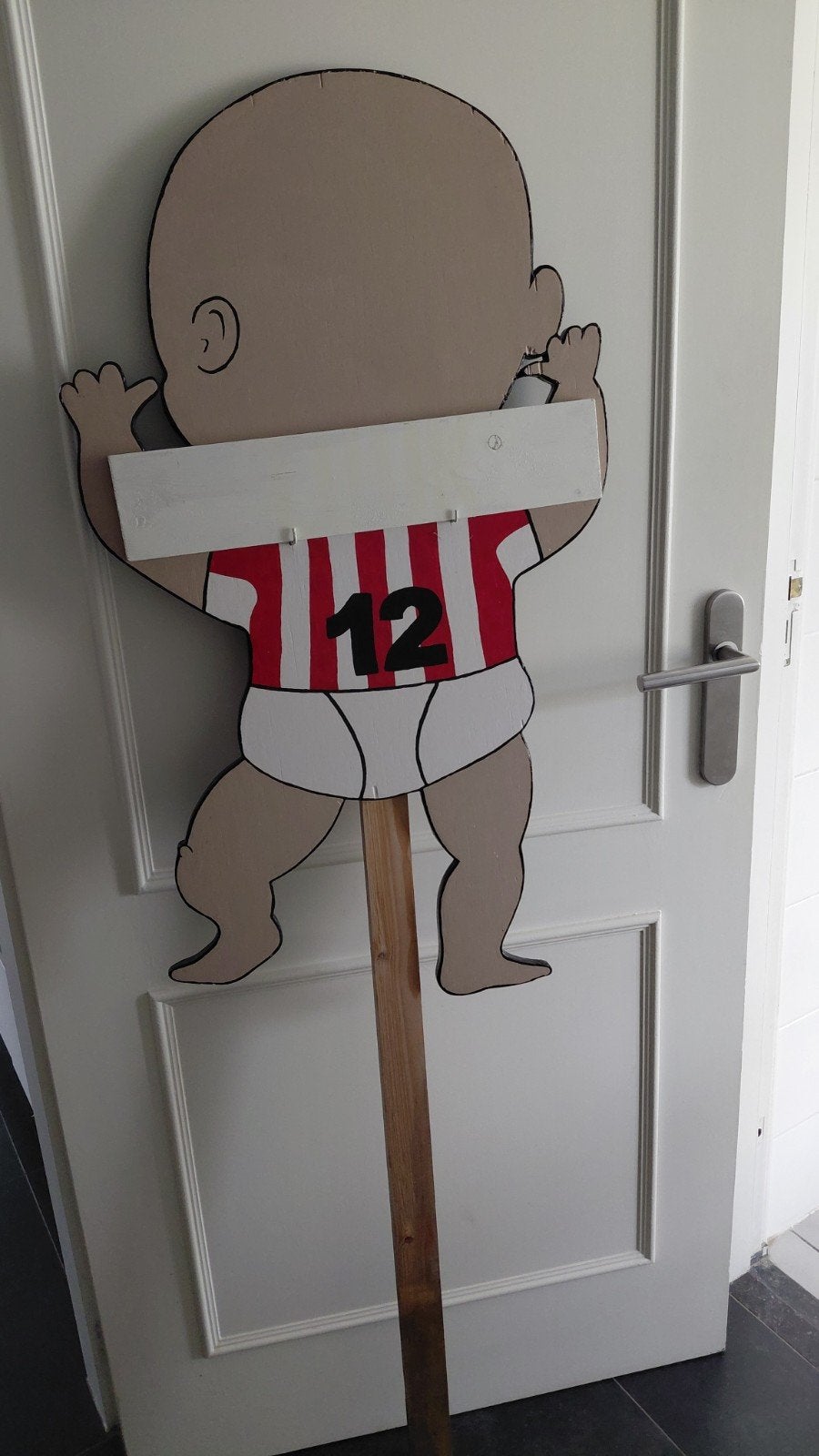 Geboortebord baby met voetbalshirt, Kinderen en Baby's, Kraamcadeaus en Geboorteborden, Ophalen, Gebruikt, Geboortebord