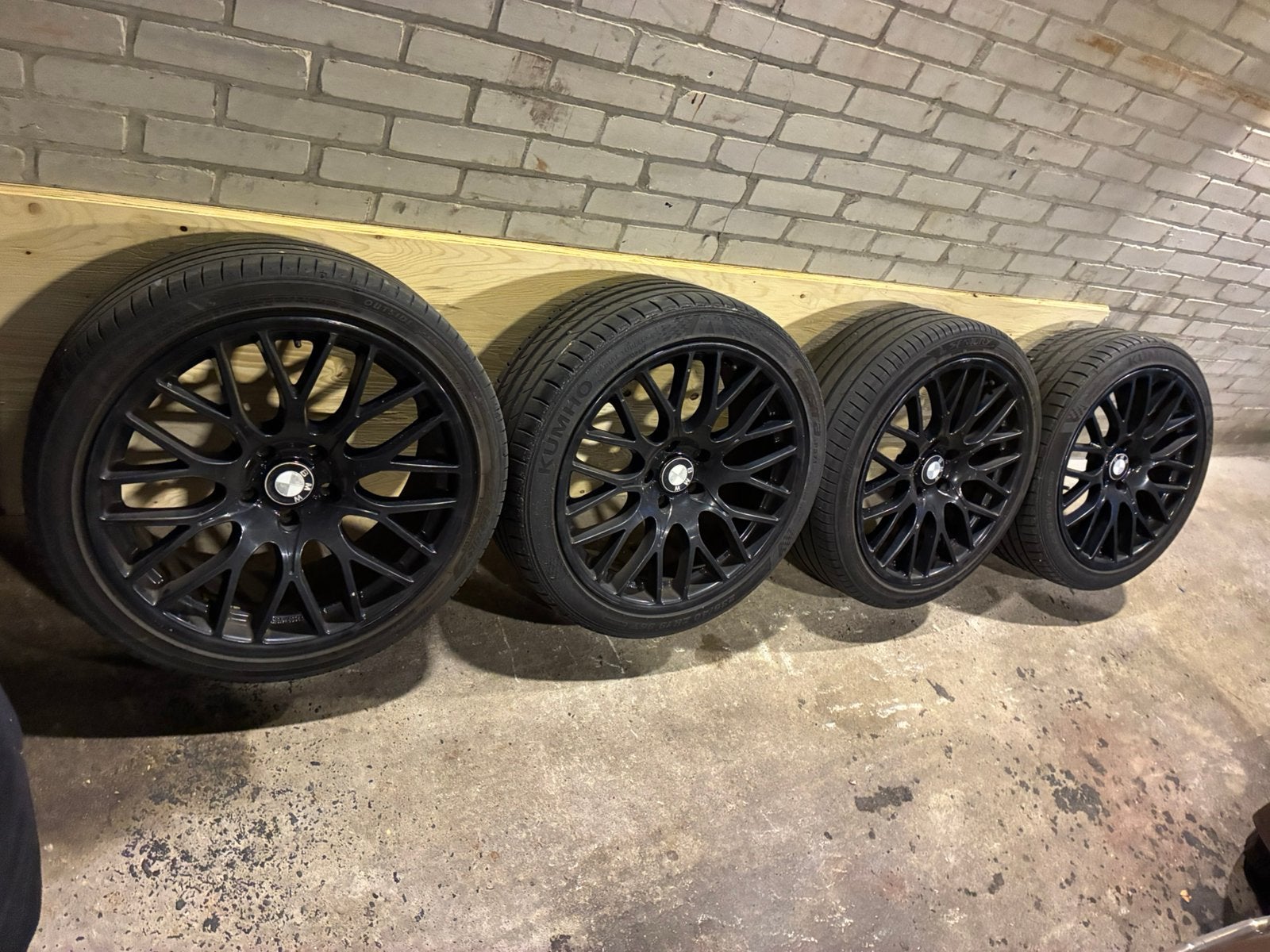 Bmw wielen velgen + banden 5x120 19 inch ET35 8J 235 40 19, Auto-onderdelen, Banden en Velgen, Gebruikt, Banden en Velgen, 235 mm