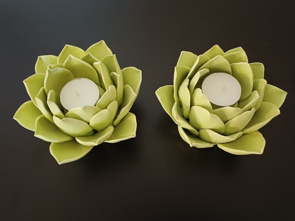 Set van 2 groene lotus theelichthouders, Overige materialen, Ophalen of Verzenden, Zo goed als nieuw, Kaars