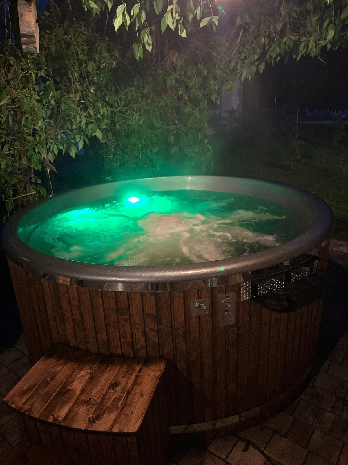 Nieuwe Tuinjacuzzi met Massagefunctie en 2 Jaar Garantie, Tuin en Terras, Ophalen of Verzenden