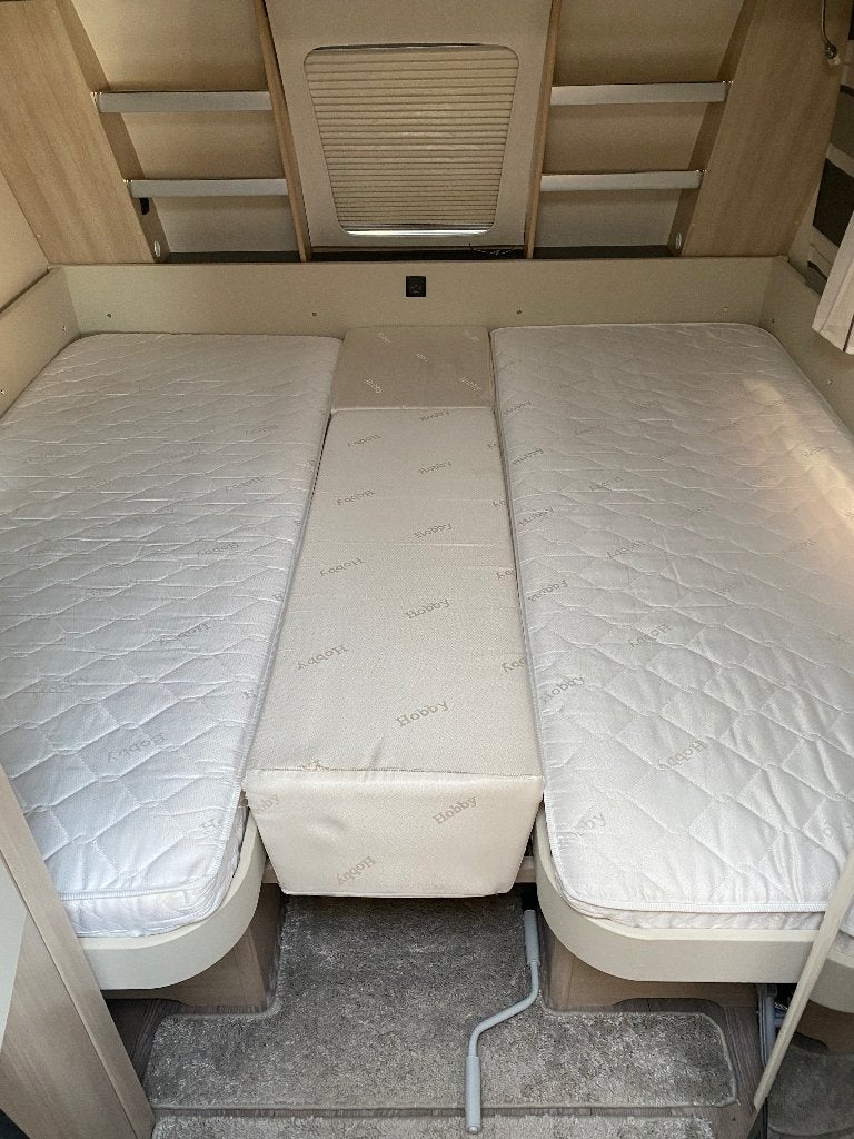2 losse matrassen voor een hobby 495 UL van 2018, Caravans en Kamperen, Ophalen, Zo goed als nieuw