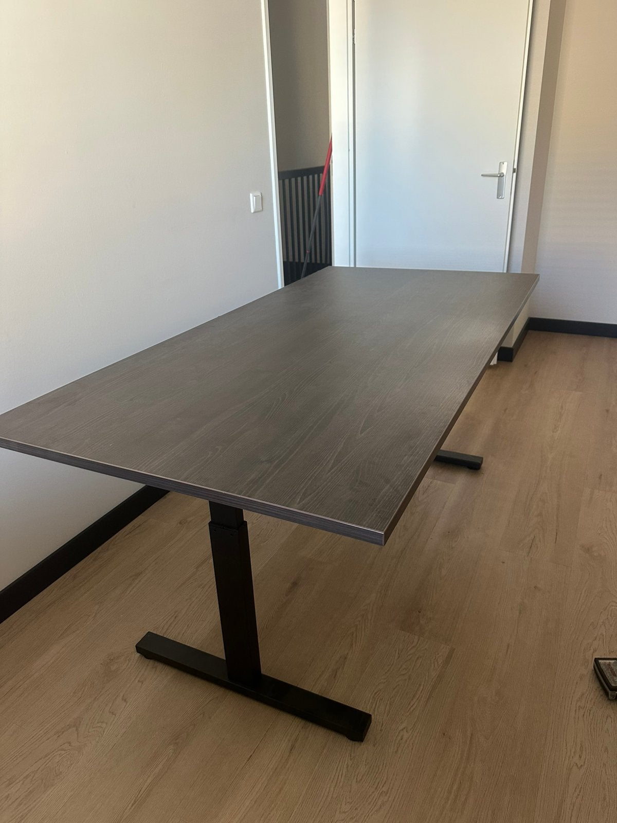 Handmatige in hoogte vetstelbare bureau, Ophalen, Zo goed als nieuw