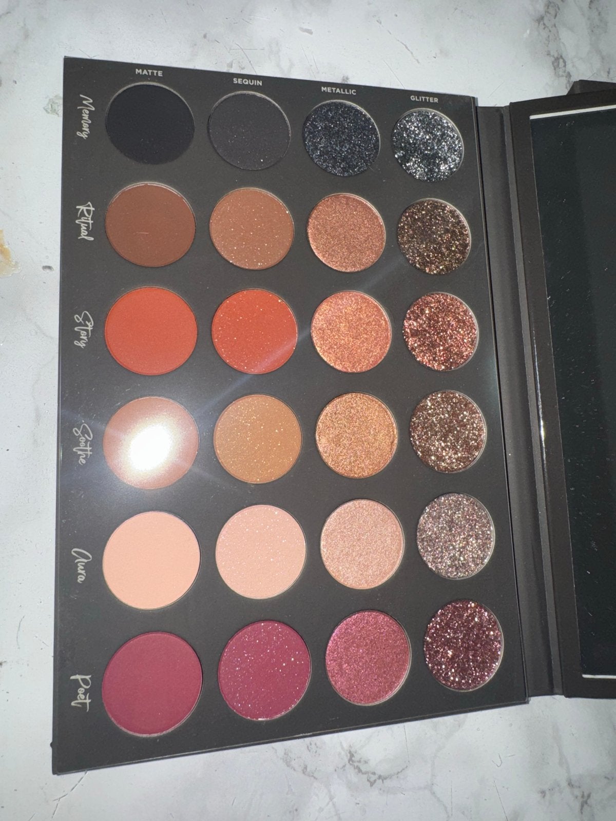 Tati Beauty Textured Neutrals Vol 1 Oogschaduw Palet, Nieuw, Ophalen of Verzenden, Make-up, Overige kleuren