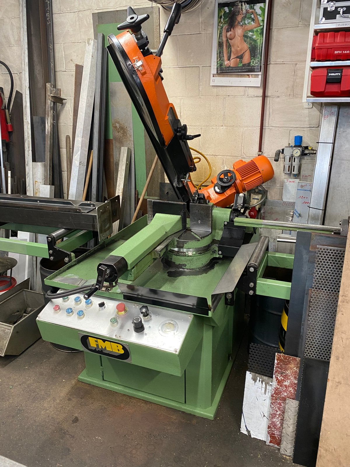Halfautomatische bandzaagmachine FMB 300, Doe-het-zelf en Verbouw, 70 mm of meer, Ophalen of Verzenden, Zo goed als nieuw, Lintzaag