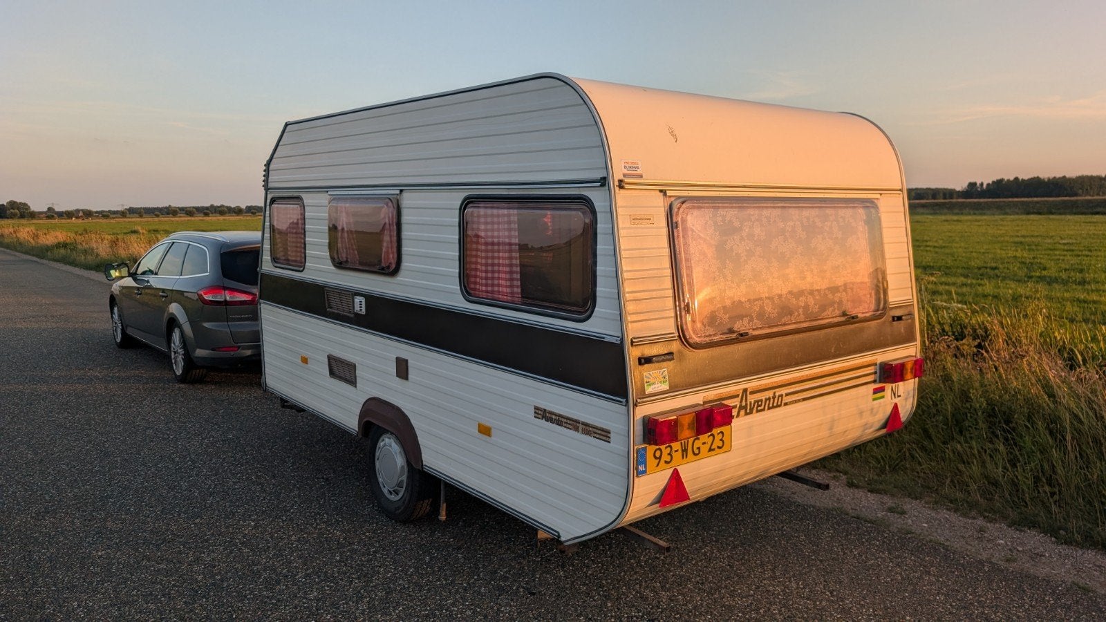 Avento 395 deluxe uit 1985, Vast bed, Koelkast, Avento, Particulier