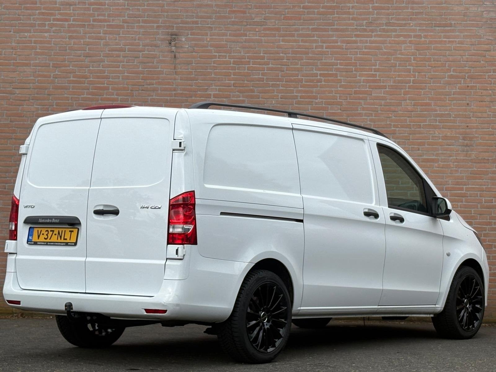 Mercedes-Benz Vito 114CDI 136PK Lang / 9G-Tronic / Distronic, Automaat, Gebruikt, Met garantie (alle), 2500 kg
