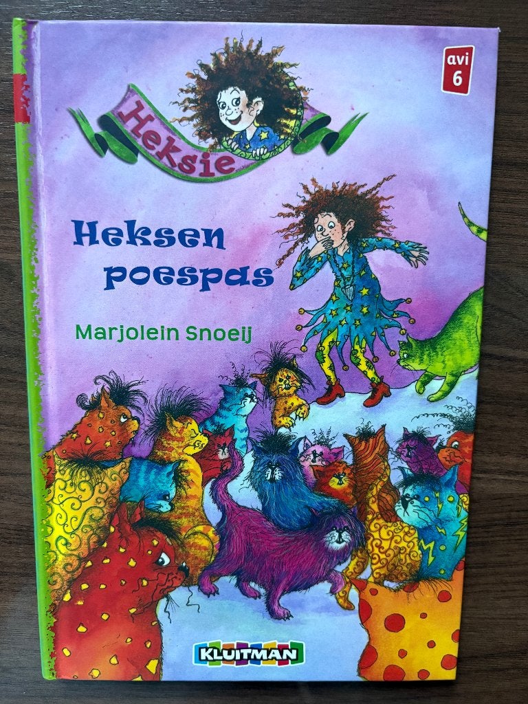 Heksie: Heksen poespas - Marjolein Snoeij, Fictie algemeen, Ophalen of Verzenden, Marjolein Snoeij, Zo goed als nieuw