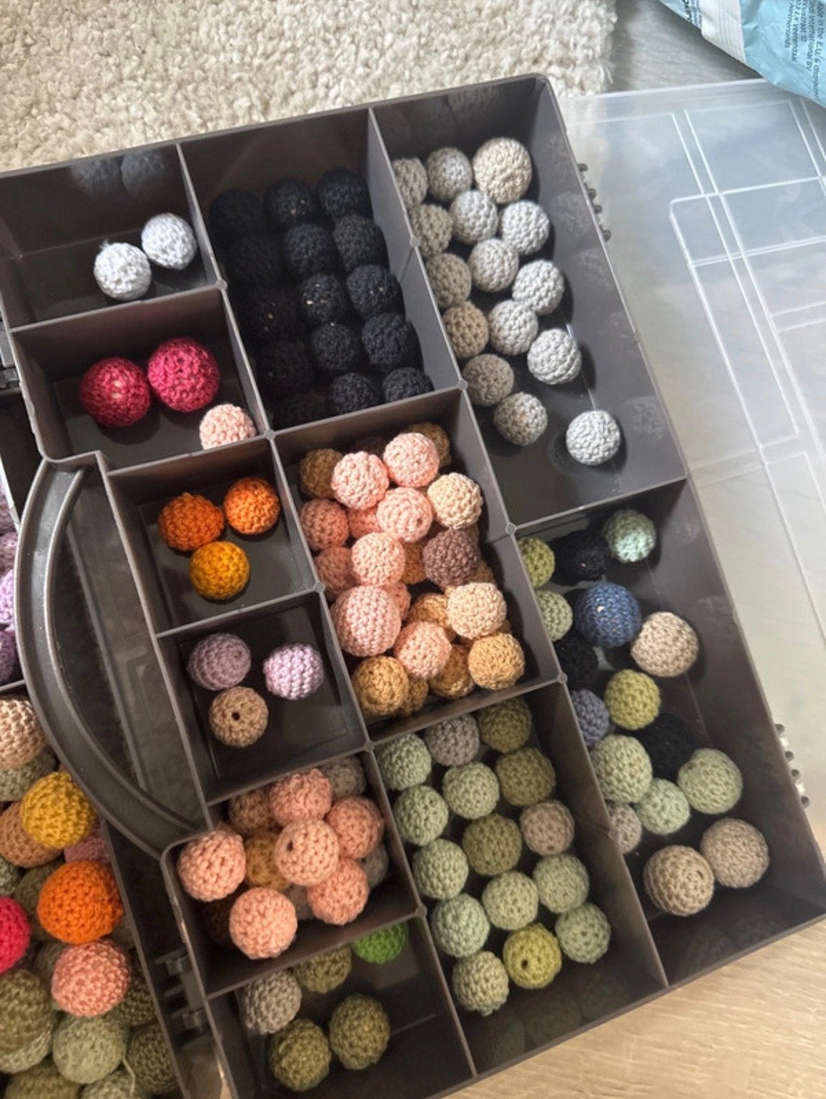 Grote collectie gehaakte kralen in diverse kleuren, Ophalen, Nieuw, Kraal