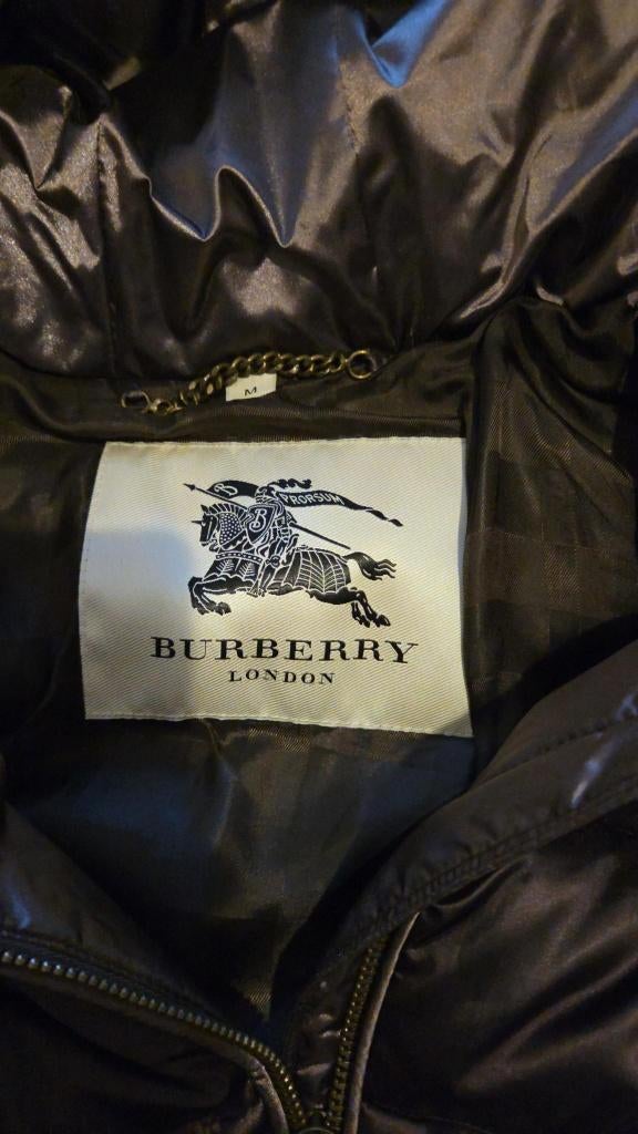 Burberry donzen damesjas maat M, Kleding | Dames, Jassen | Winter, Zo goed als nieuw, Maat 38/40 (M), Paars, Ophalen of Verzenden