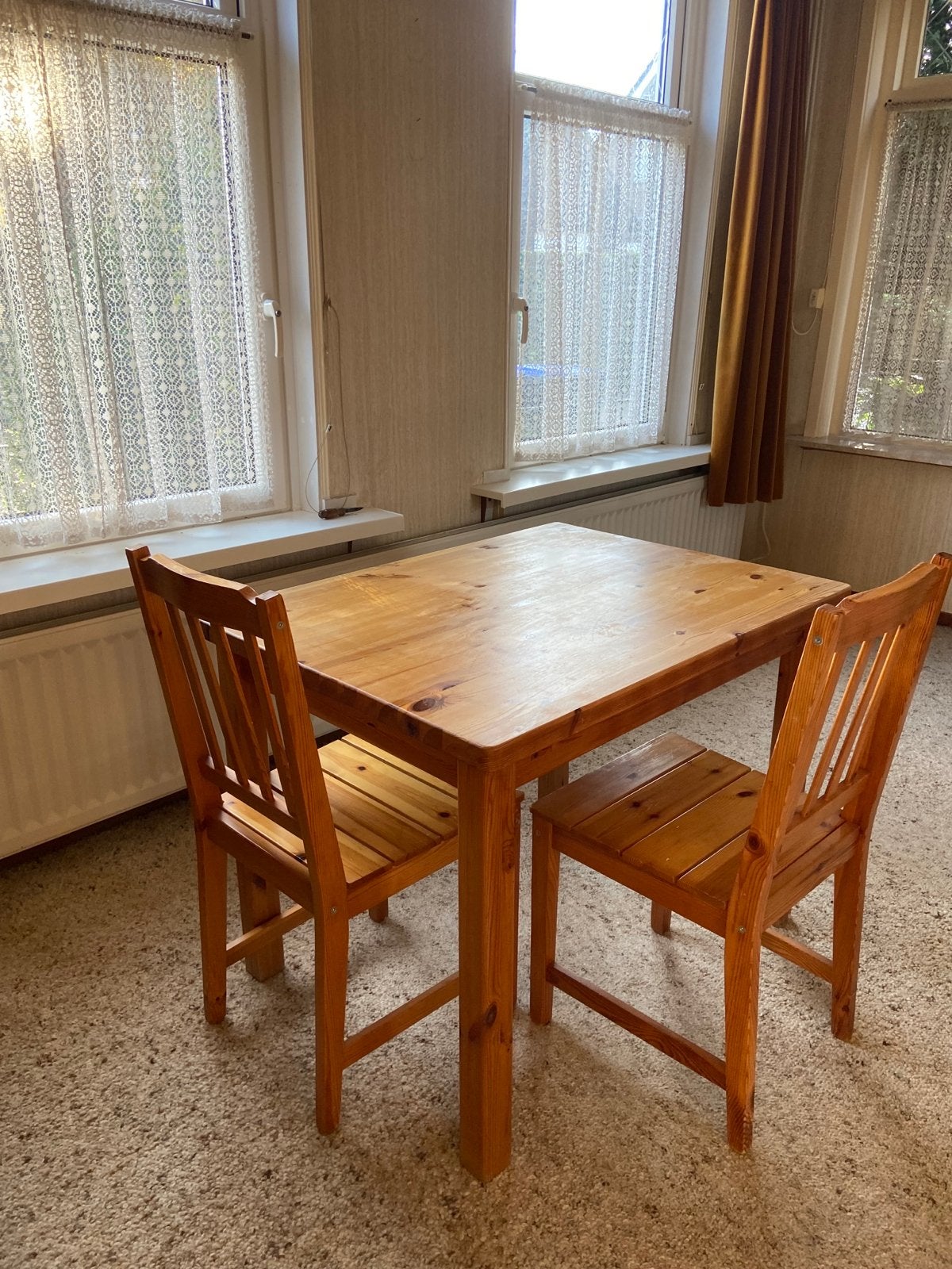 Houten eettafel met 2 stoelen IKEA, Huis en Inrichting, Ophalen, Gebruikt, 100 tot 150 cm, 50 tot 100 cm