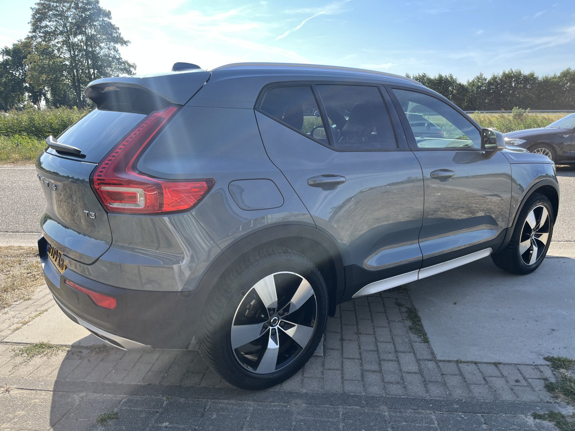Volvo XC40 1.5 T3 Momentum Pro 164 PK / Camera / Elek. Achte, Auto's, Volvo, 12 maanden, Gebruikt, Origineel Nederlands, Bedrijf