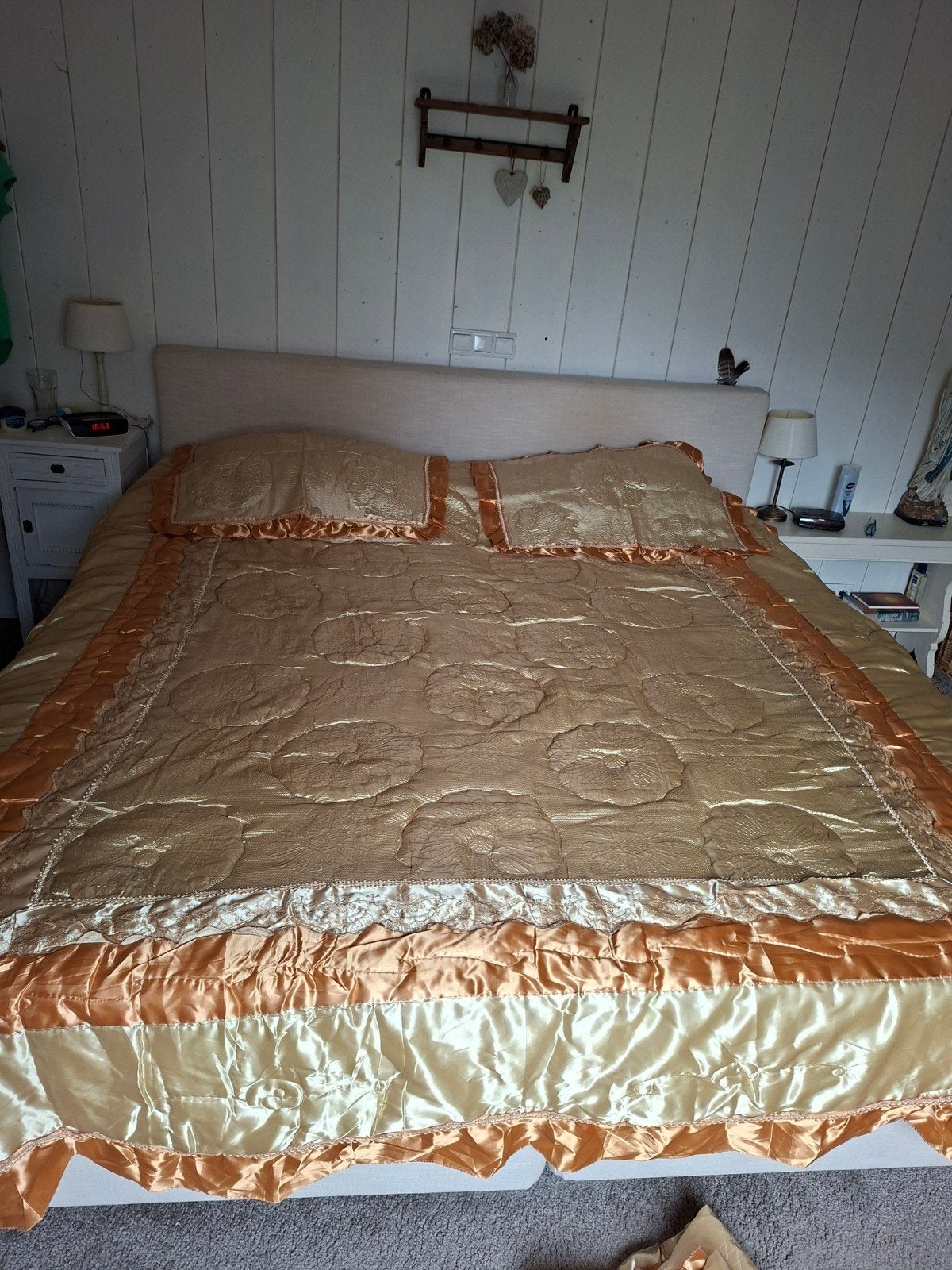 Gouden beddengoed Gratis, Ophalen, 180 cm, Hout, Nieuw