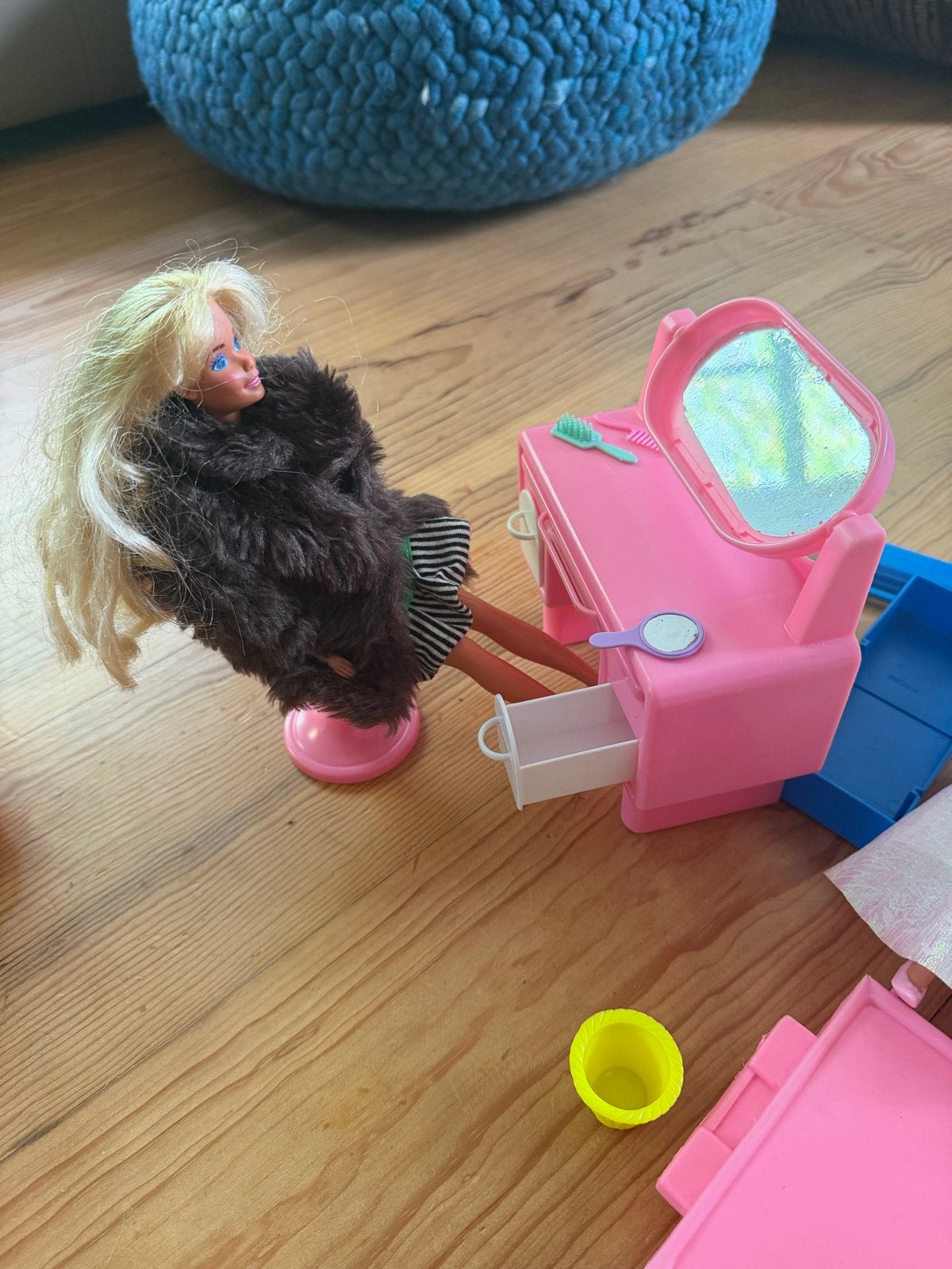 Barbie Poppen, Kleding, Meubels en veel Accessoires, Kinderen en Baby's, Ophalen, Gebruikt, Barbie
