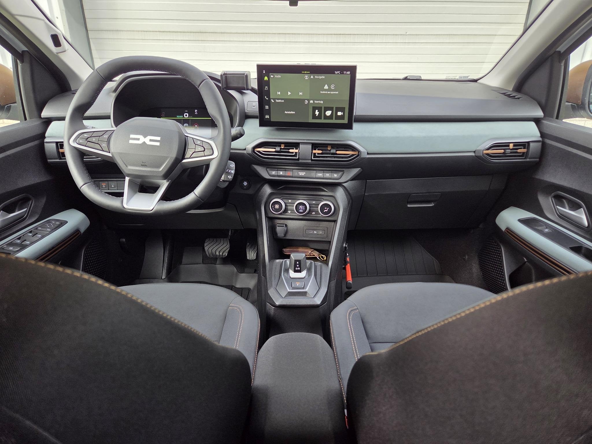 Dacia Sandero Stepway 1.8 hybrid 155 extreme / 360 Camera /, Auto's, Stof, 1789 cc, Euro 6, Wit
