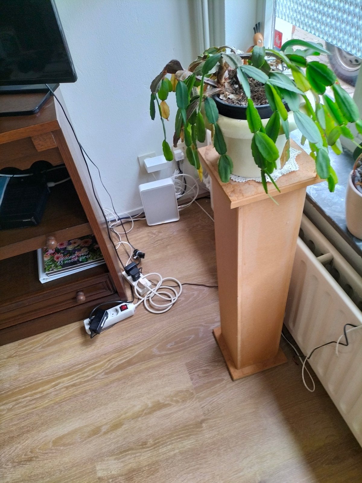 Gratis ophalen: piëdestal, Huis en Inrichting, Woonaccessoires | Zuilen en Pilaren, Ophalen