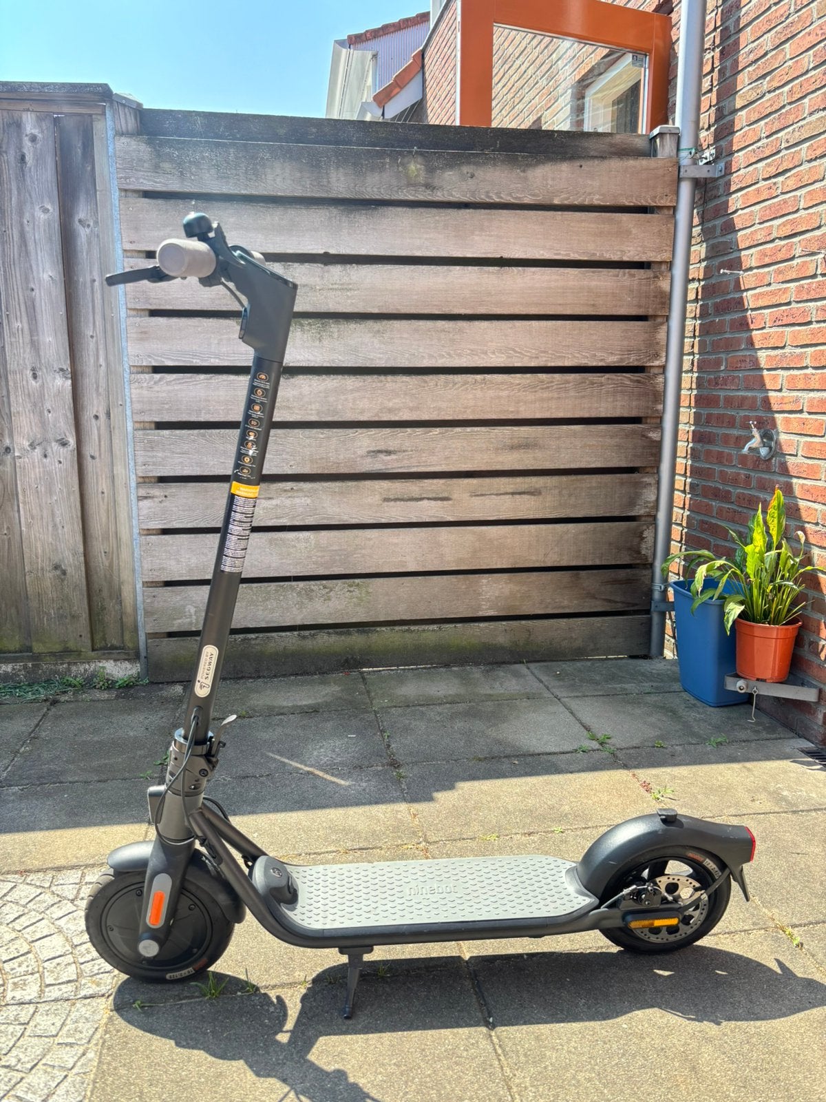 Segway Ninebot F30E, Fietsen en Brommers, Snorfietsen en Snorscooters, Ophalen, Zo goed als nieuw, Elektrisch, Overige merken