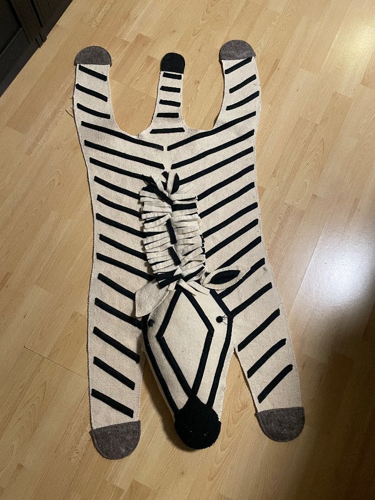 Zebra tapijt voor kinderkamer, Ophalen, Minder dan 50 cm, Gebruikt, 50 tot 100 cm