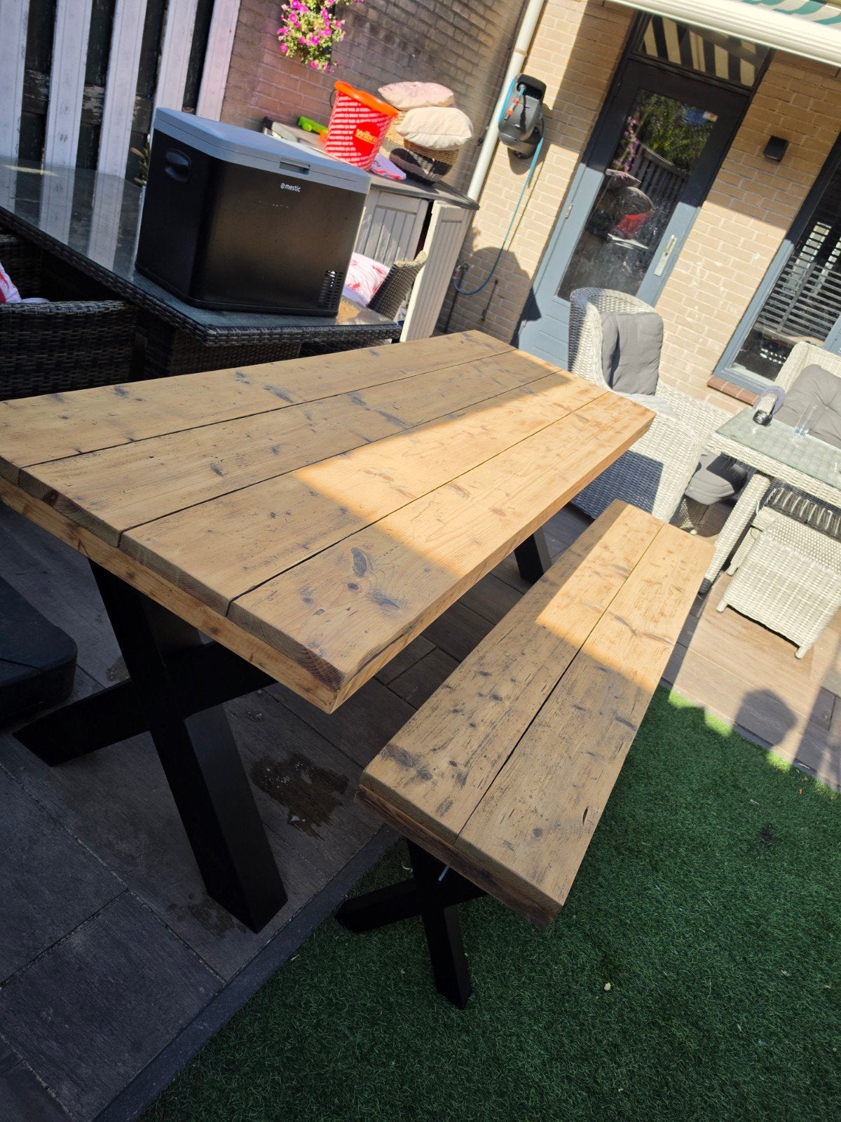 Robuuste eettafel met bankje - net geschuurd en geolied, Huis en Inrichting, Tafels | Eettafels, 200 cm of meer, 50 tot 100 cm