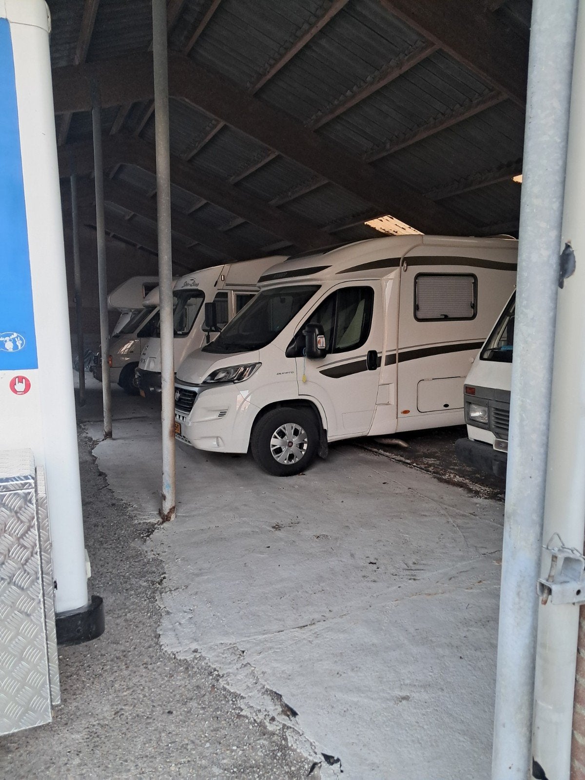 caravanstalling willemsoord