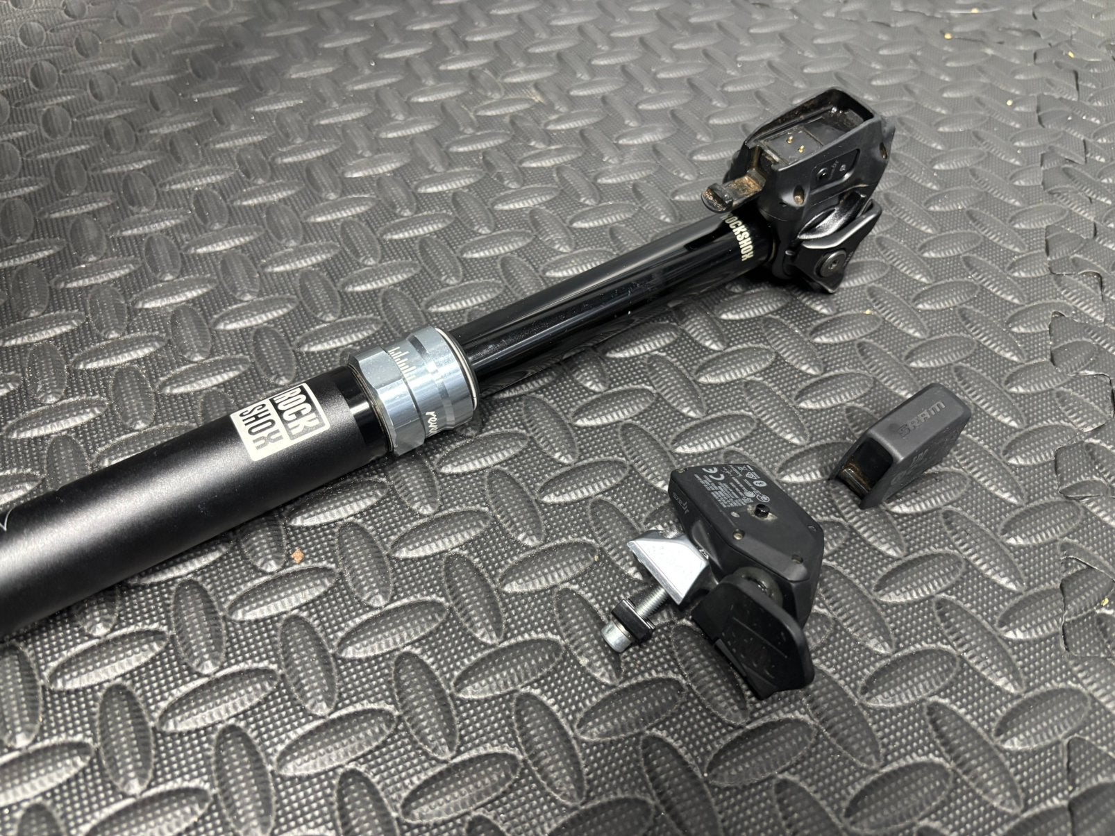 🔥 ROCKSHOX REVERB AXS DROPPER 🔥. Incl accu en remote, Fietsen en Brommers, Fietsonderdelen, Overige typen, Ophalen of Verzenden