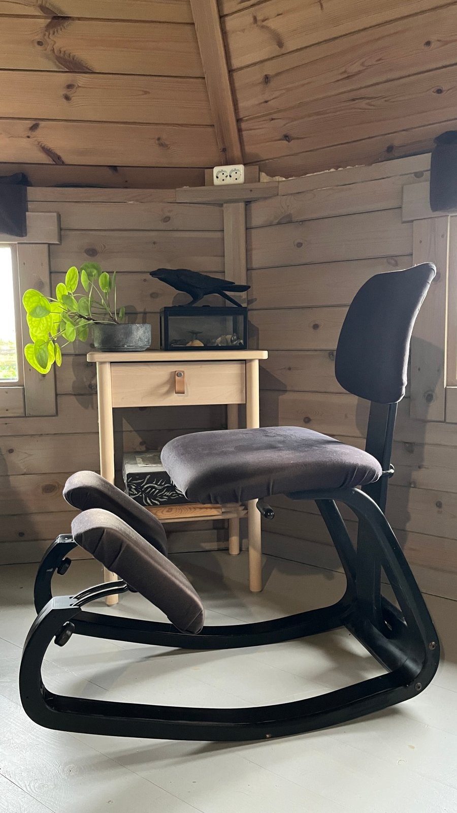 Stokke Varier ergonomische kniestoel - opnieuw bekleed, Ophalen, Gebruikt, Zwart, Eén