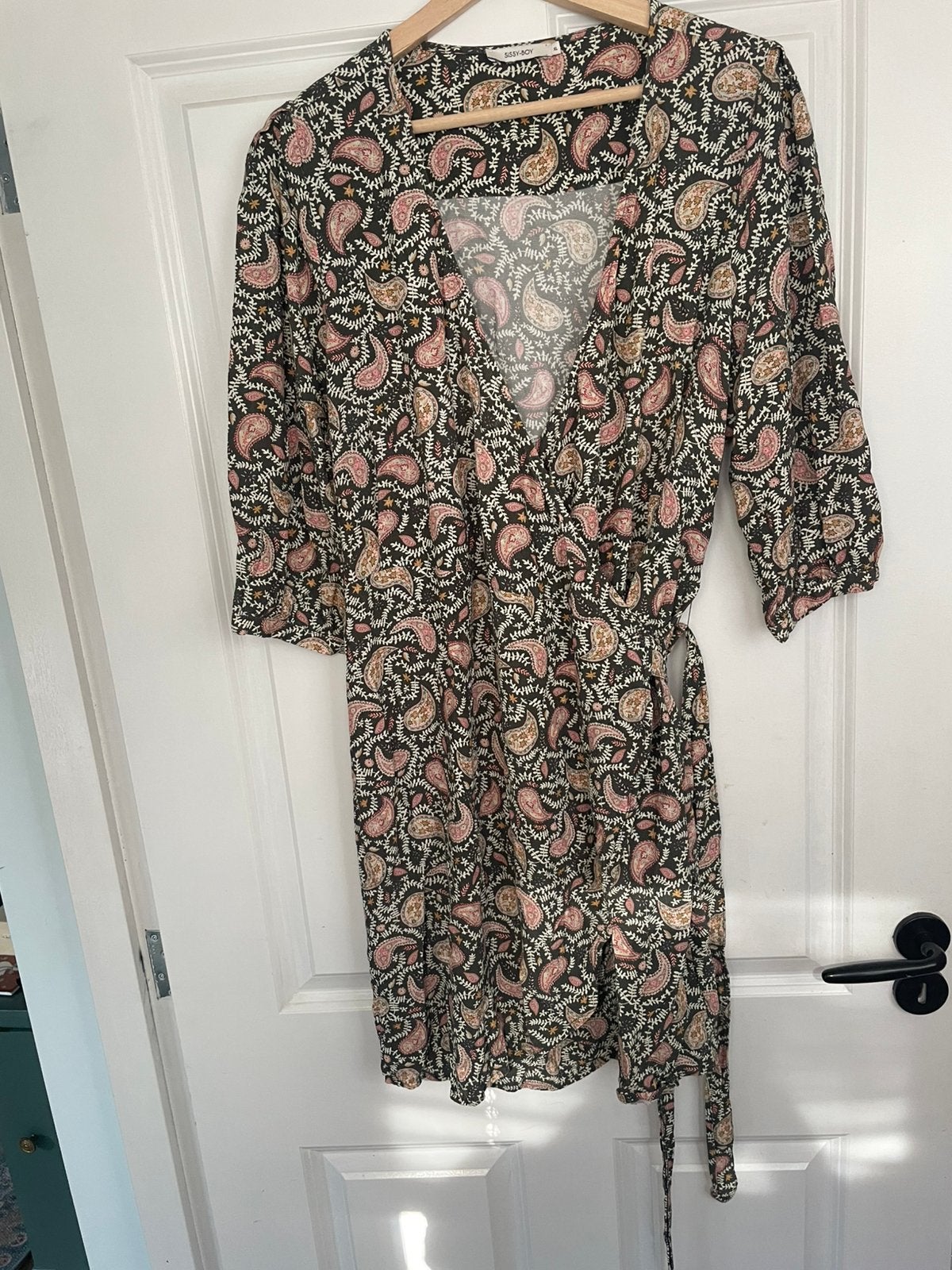 Sissyboy zomerse jurk, Ophalen of Verzenden, Zo goed als nieuw, Maat 42/44 (L), Boven de knie