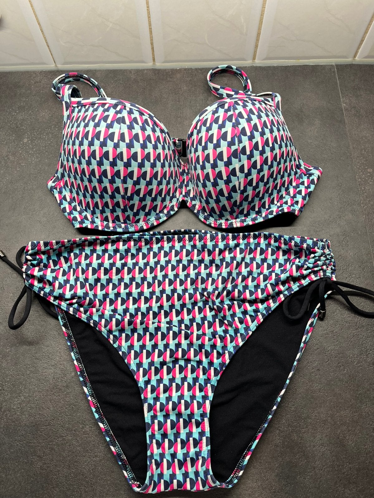 Bikini Cyell, Kleding | Dames, Badmode en Zwemkleding, Ophalen of Verzenden, Gedragen, Meerkleurig, Bikini