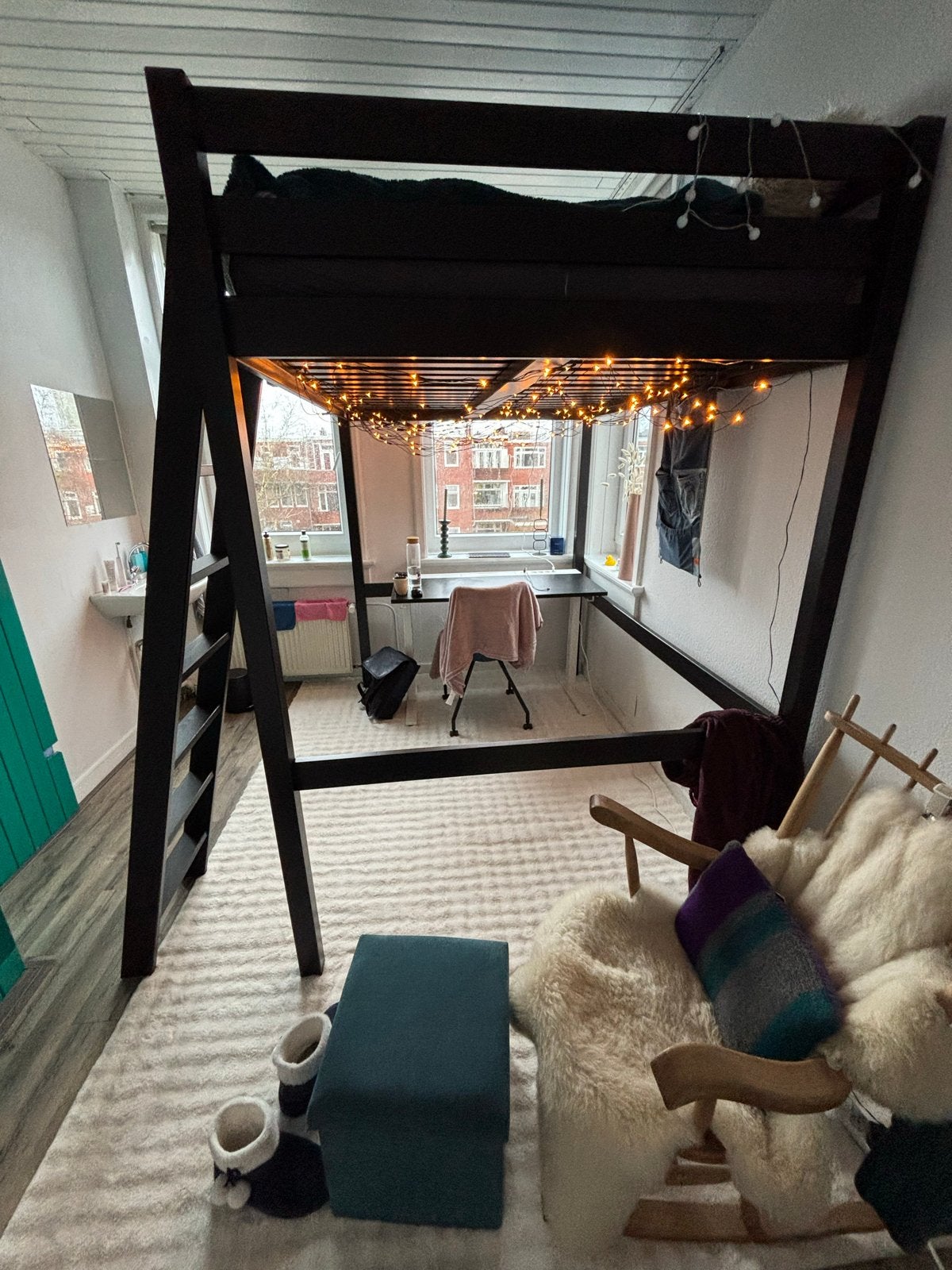 Ikea Storå hoogslaper zwart 140x200 met optioneel matras, Huis en Inrichting, Gebruikt, Zwart, Tweepersoons, 200 cm