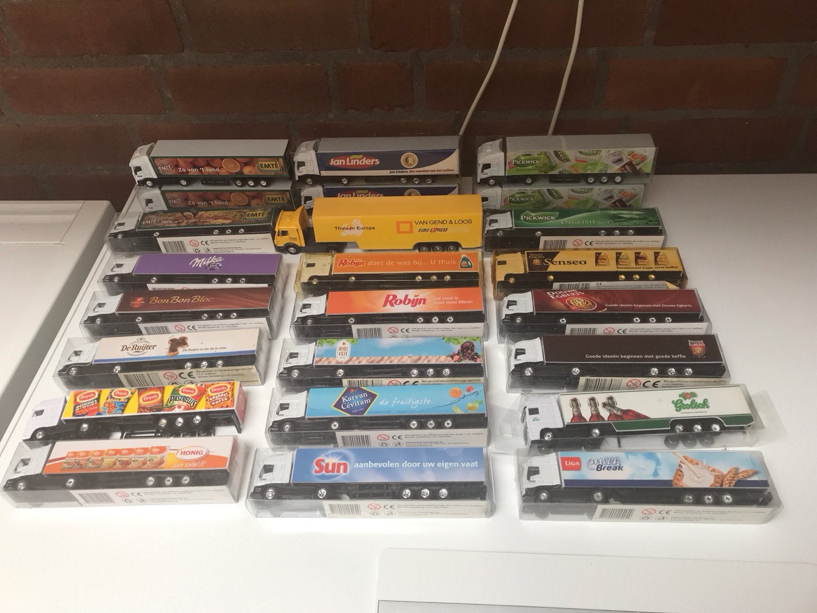 24 model vrachtauto's - Reclame vrachtwagens, Ophalen of Verzenden, Nieuw