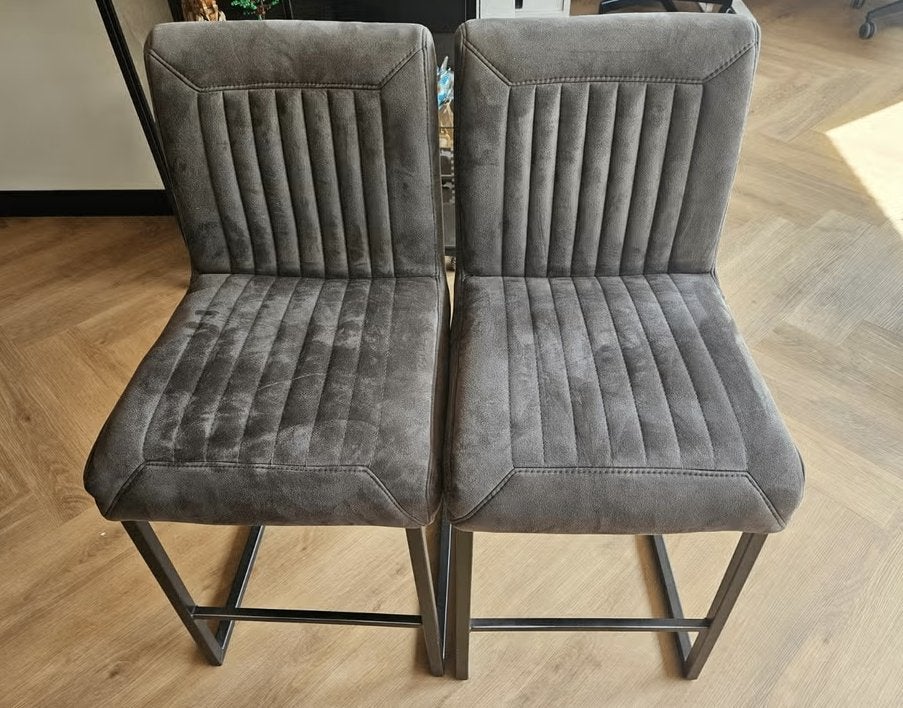 2 Goede stevige pronto barkrukken stijl Parantino, Huis en Inrichting, Barkrukken, 2 krukken, Ophalen, Zo goed als nieuw, 60 tot 90 cm