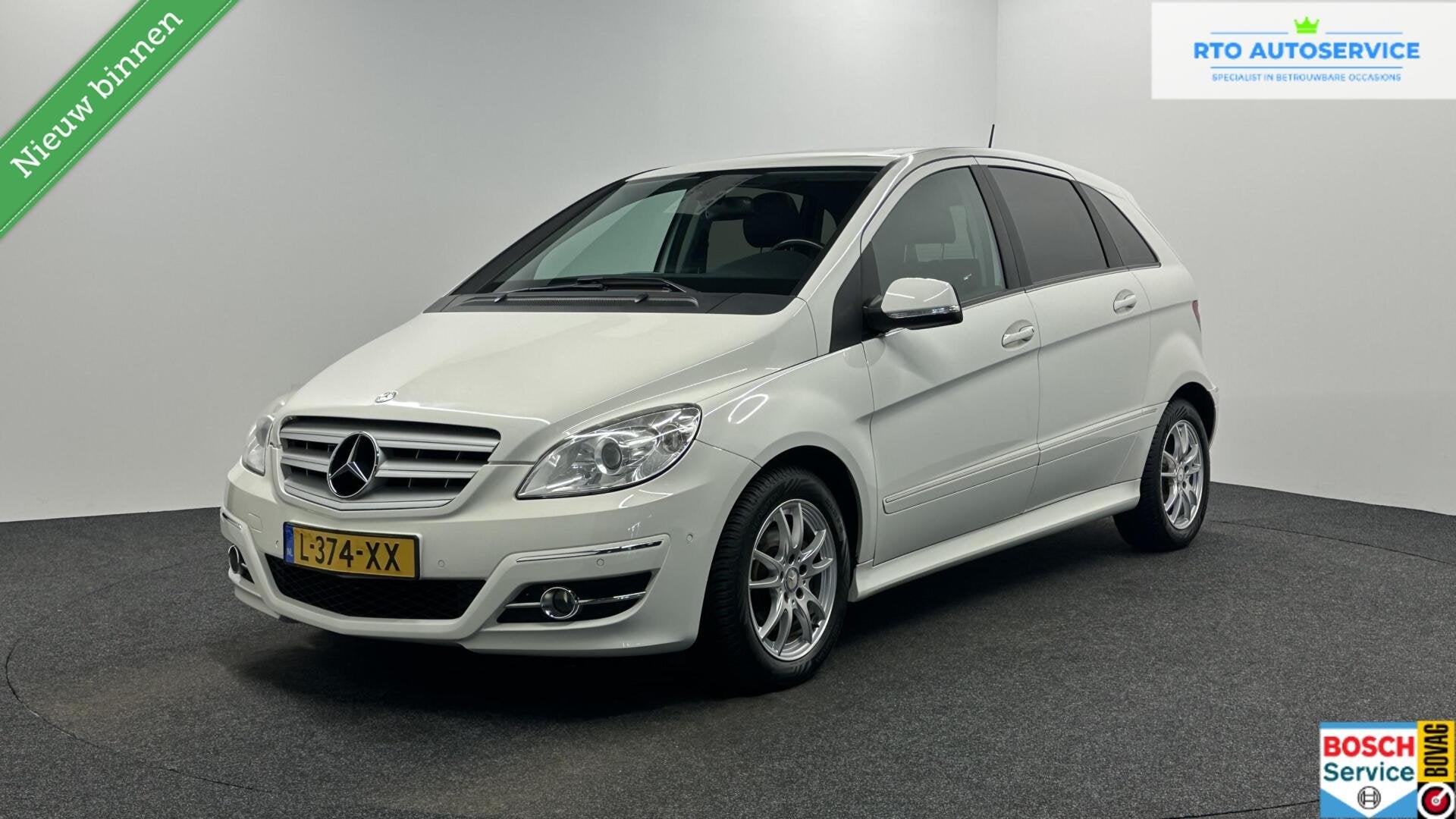 Mercedes B-klasse 200 TREKHAAK SCHUIF/OPENDAK LM AIRCO., Auto's, Voorwielaandrijving, Euro 5, 136 pk, Gebruikt