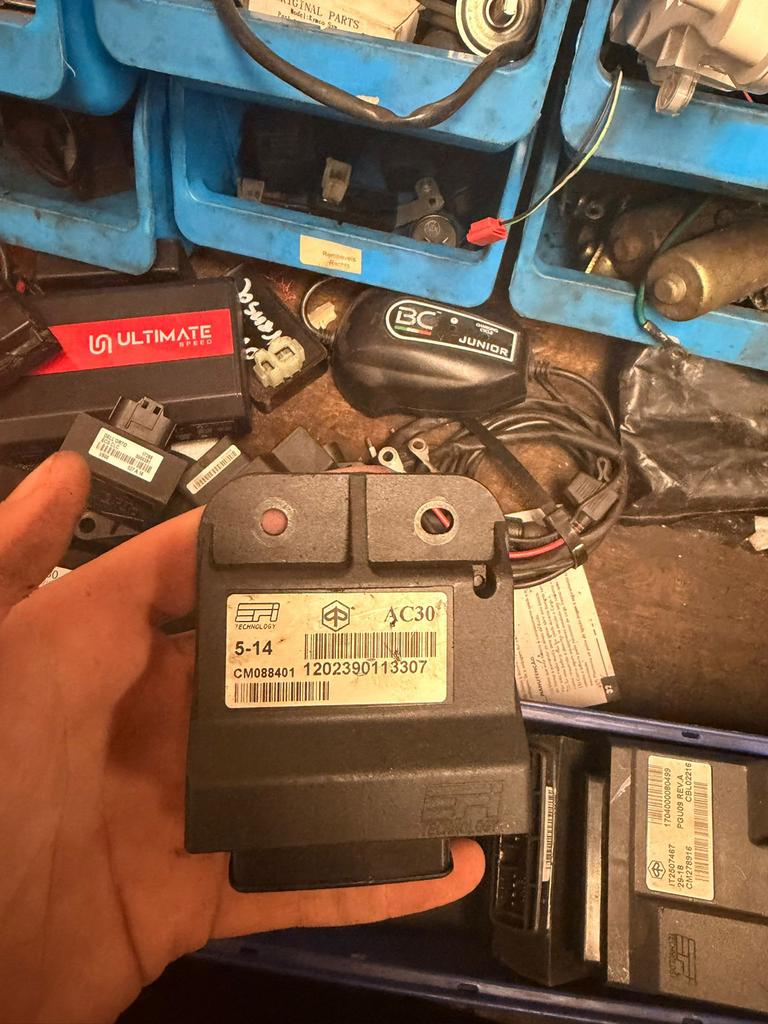 ECU CDI Bobine voor diverse scooters (nieuw/gebruikt), Fietsen en Brommers, Brommeronderdelen | Scooters, Ophalen of Verzenden