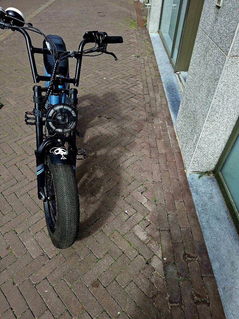 A-Spadz CAVET Fatbike – <2000 km zeer nette staat incl. slot, Fietsen en Brommers, Elektrische fietsen, Ophalen, Gebruikt, 50 km per accu of meer