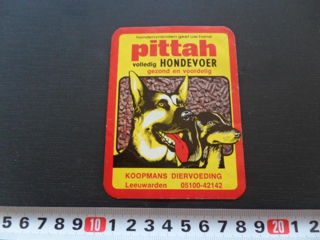 sticker 364 pittah volledig hondevoer koopmans leeuwarden, Ophalen, Zo goed als nieuw