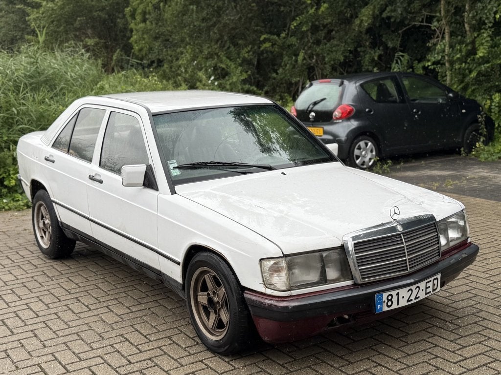 Mercedes-Benz 190 190D 2.5 DIESEL OLDTIMER | OPKNAPPER | 5Ba, Stof, Metallic lak, 2497 cc, Wit