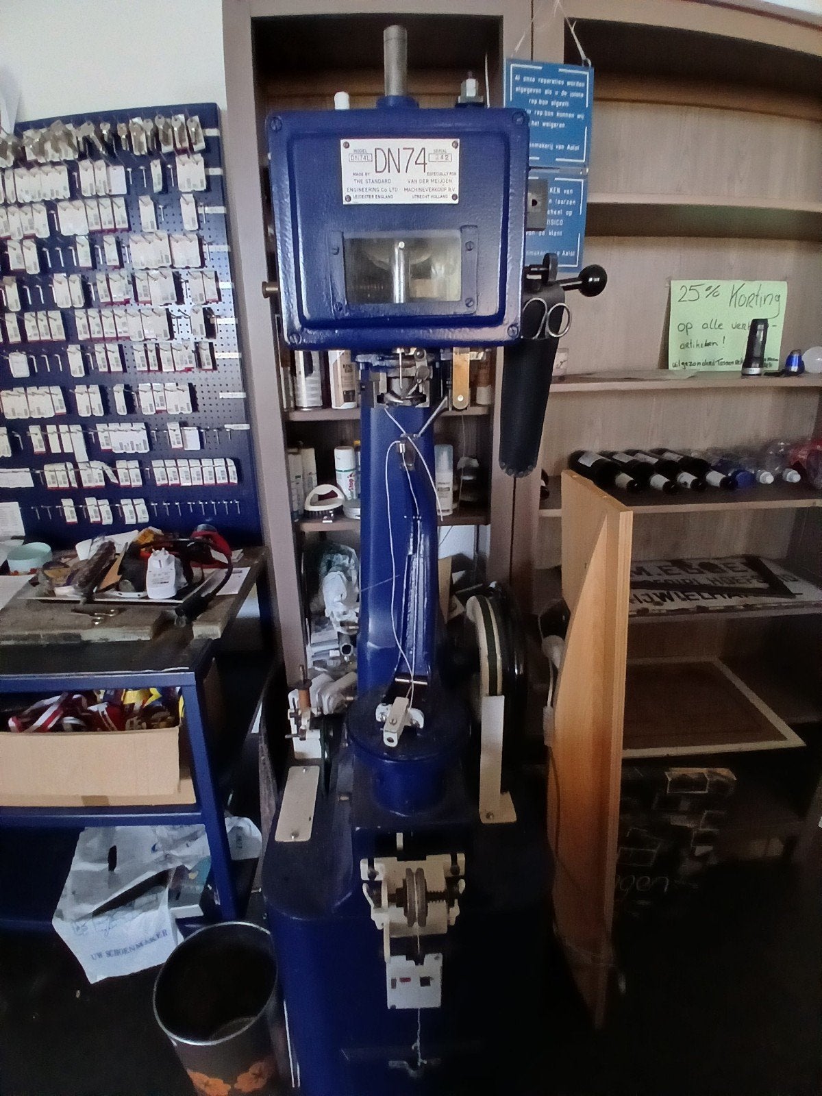 Professionele schoenreparatiemachine DN74 - Zeer goede staat, Ophalen, Zo goed als nieuw