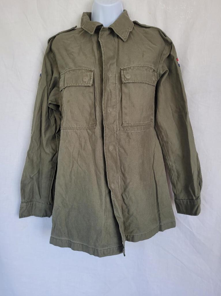 Stoere groene legerjas mt L/XL, Kleding | Heren, Carnavalskleding en Feestkleding, Maat 52/54 (L), ., Ophalen of Verzenden, Zo goed als nieuw